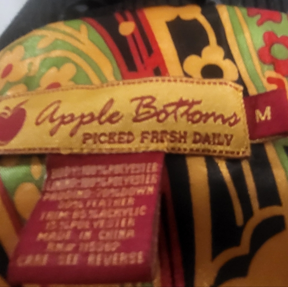 Apple Bottoms  Women puffer black jacket. Size M. - Picture 6 of 8